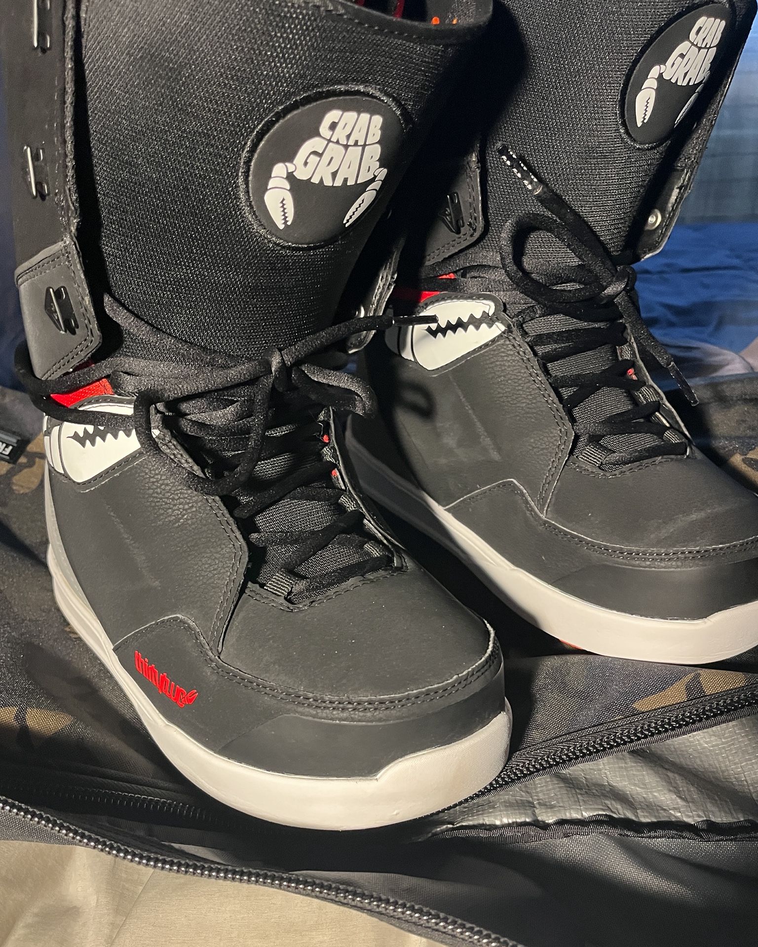 Thirtytwo Lashed X Crabgrab Men's 9.5 Snowboarding Boots