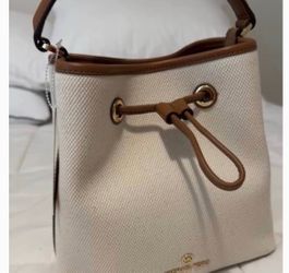 New Michael Kors Bucket Canvas Bag Crossbody Strap Included