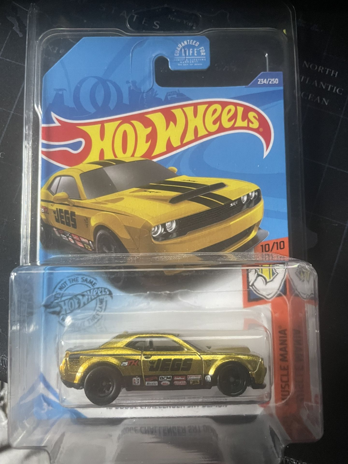 Super treasure hunt Srt Demon Hot Wheel