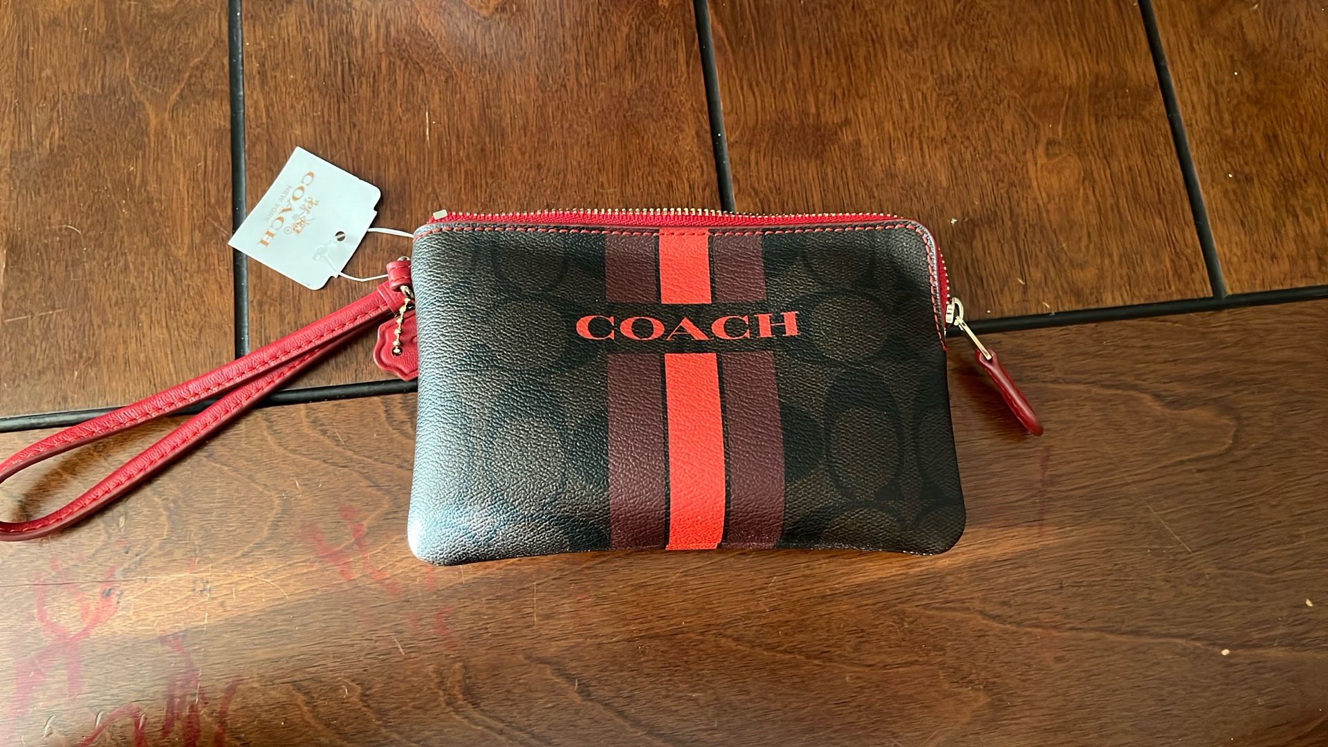 Coach Brown/True Red 