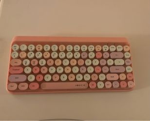 UBOTIE Compact Wireless Keyboard Pink
