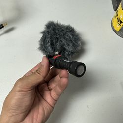 Rode VideoMic Me-L iPhone/iPad Microphone for Video,Black