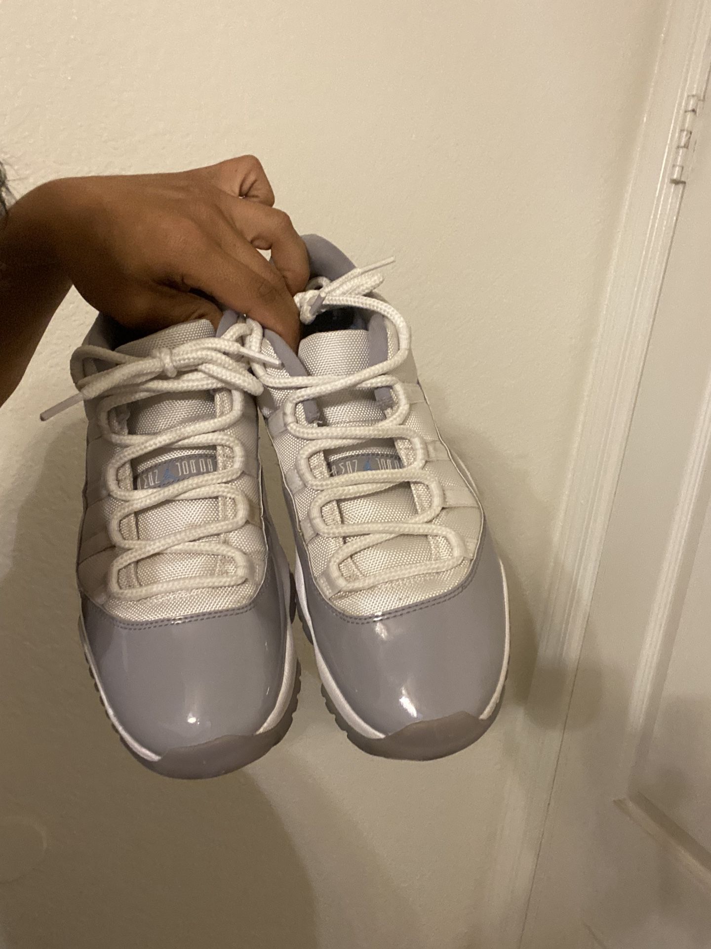 Jordan 11 Low Cement Grey