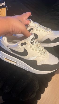 Nikes woman size 7