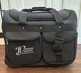 Dream Duffel - Medium *LIKE NEW*