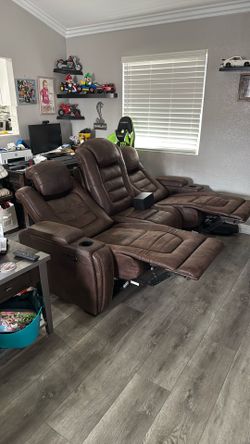 Dual power reclining couch