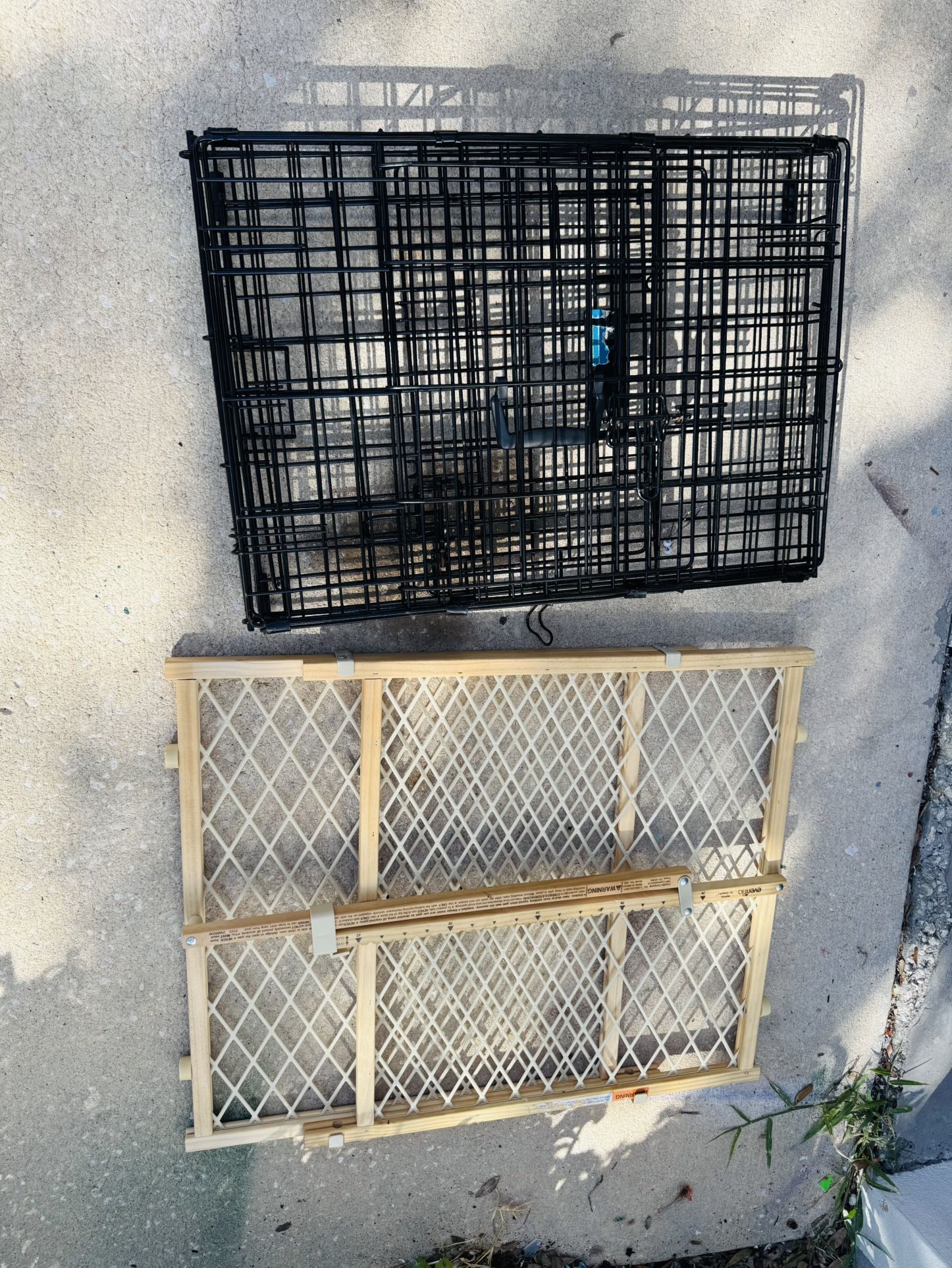 Dog crate And Gate
