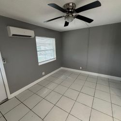 Beautiful 2 Bedrooms  1 Bath Apartment 