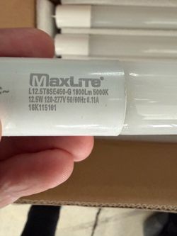 40 4-Foot MaxLite T8 LED Light Bulbs – 5000K Daylight – Used