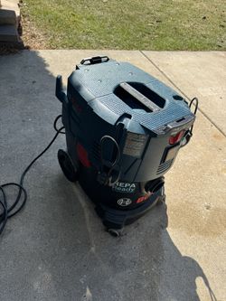 Bosch Vac090A  Like New . I Only Use It Twice