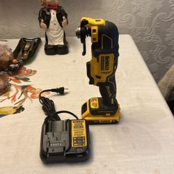 Multitud De20 Volts Nuevo En