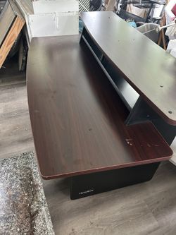 Omnirax Studio Desk 🔥🔥