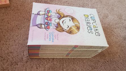Cupcake Diaries Like New 