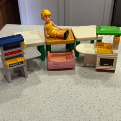 90s little tikes doll house furniture for doll house