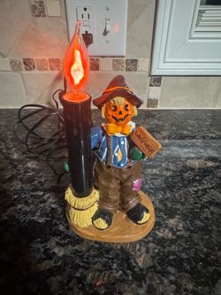 Halloween plug in scarecrow