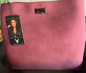 Vanessa Williams purse