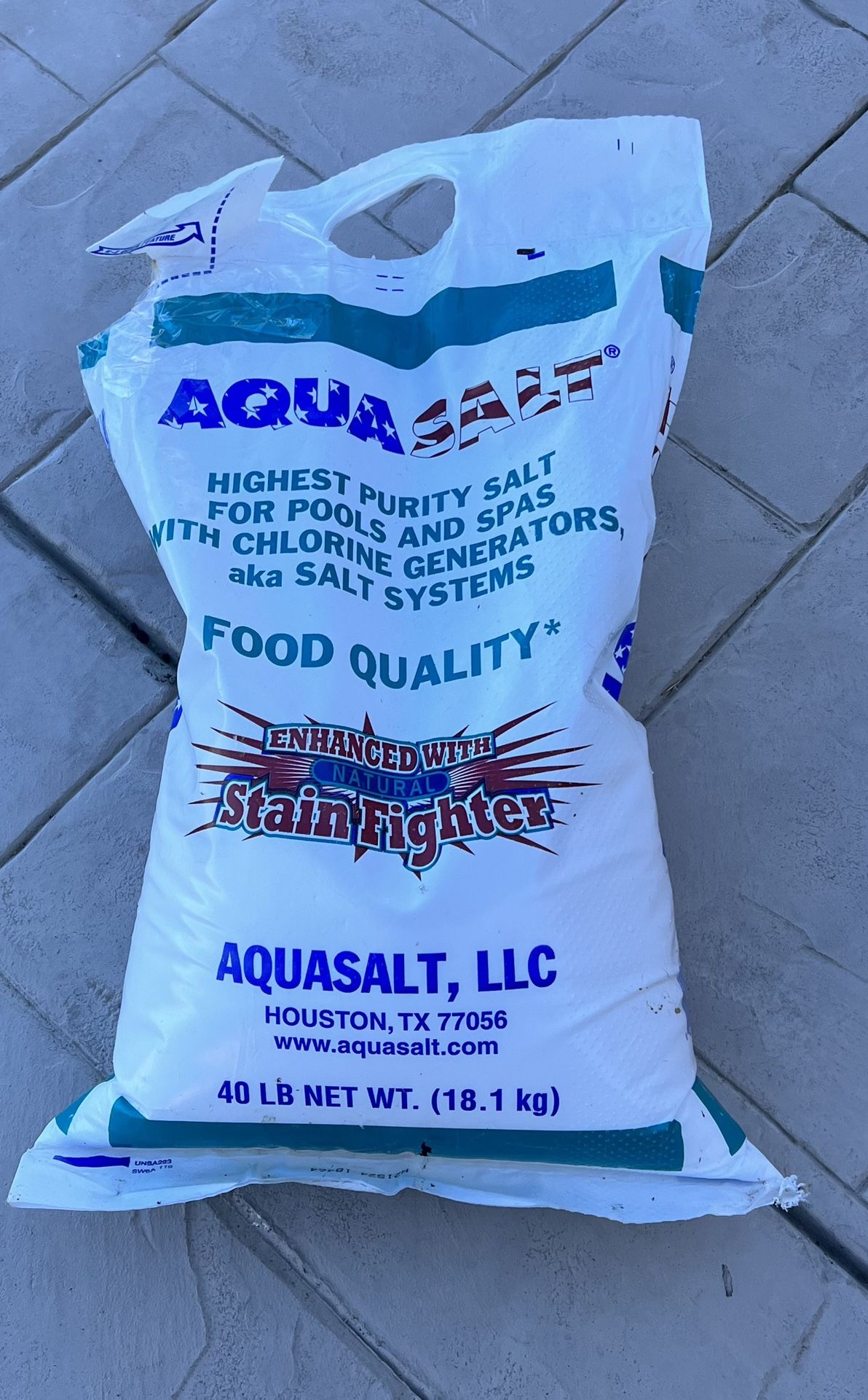 AQUASALT Aquasalt-40 Swimming Pool and Spa Chlorine Generator Salt-40 lbs. Pound, White