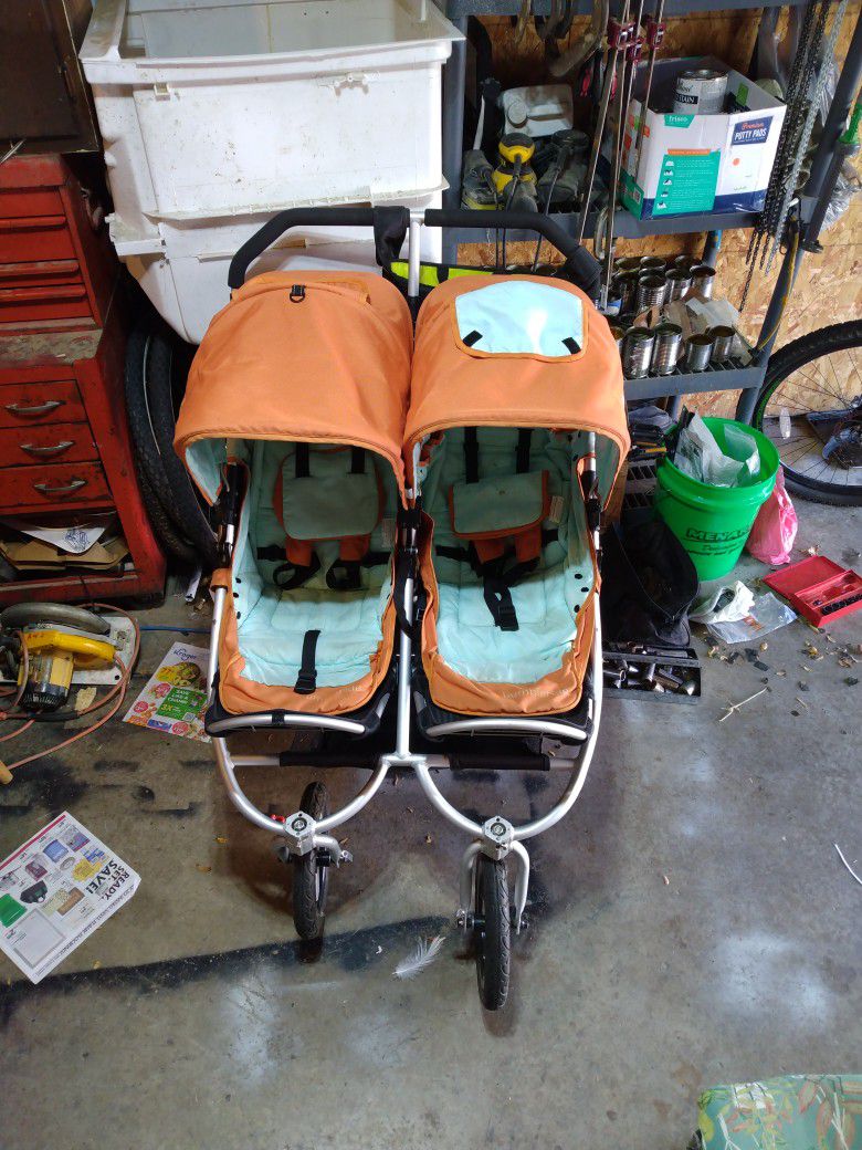 Twin Bumbleride Stroller 