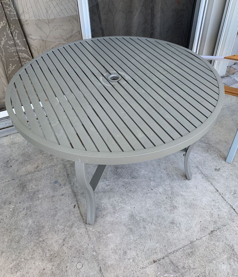 48 Inch Aluminum Outdoor Table