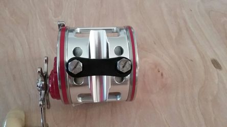 Penn 4/0 113h reel w. Silver Accuframe, clean for Sale in Los Angeles, CA -  OfferUp