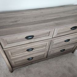 Queen Size Bedroom Set