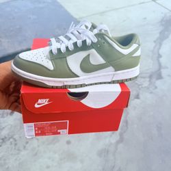 Nike Dunk Olives Preowned Pic Up 