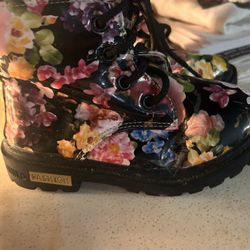 Girls Boots