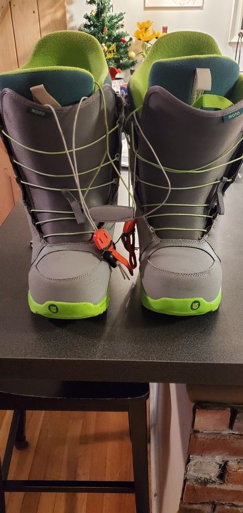 Burton Moto Mens Size 11