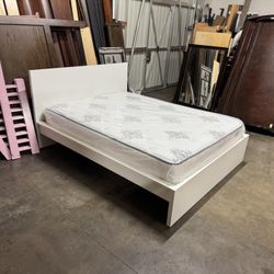 Queen Bed $280