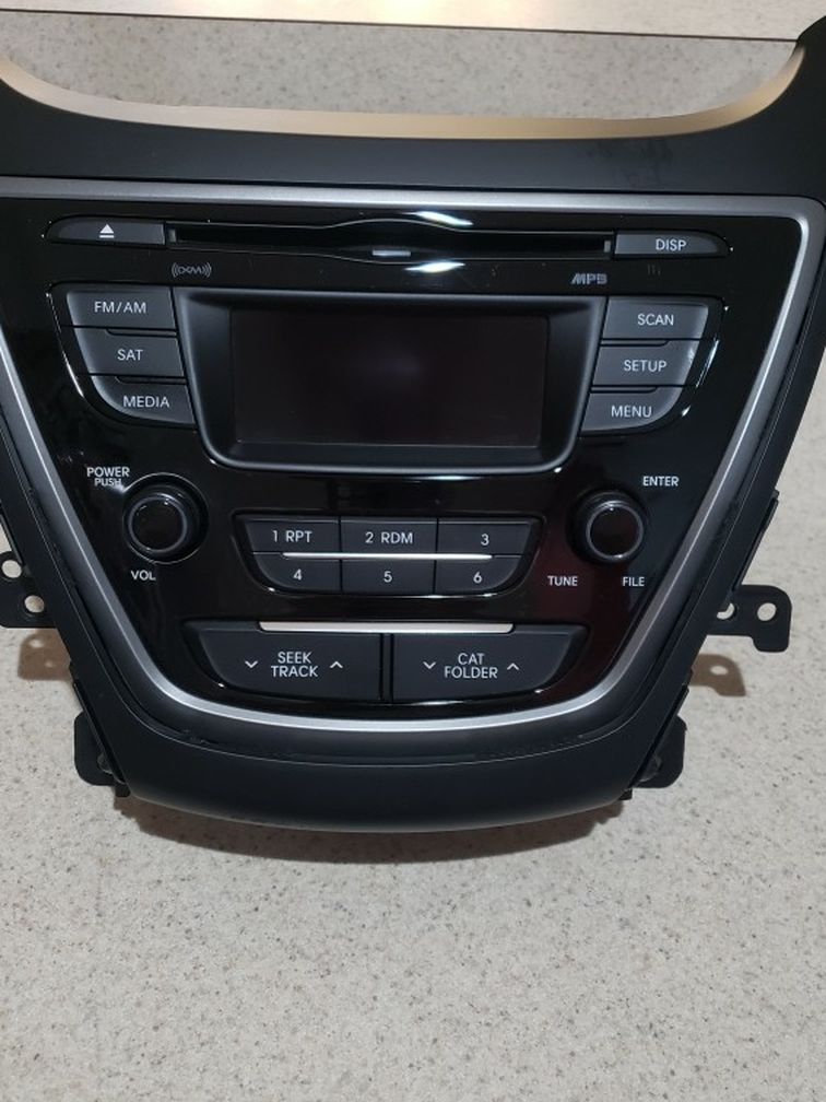 Car Radio Hyundai Elantra 2015