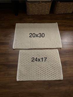 Bathroom Mats Like New