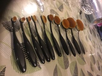 10 BROCHAS PARA MAQUILLAGE