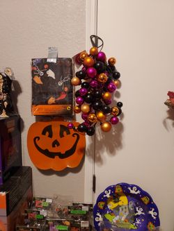 BRAND NEW SPOOKY TOWN AND MORE PLUS EXTRA PIECES MAKE OFFER