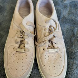 Brand new Nike pink suede sneakers size 8 1/2