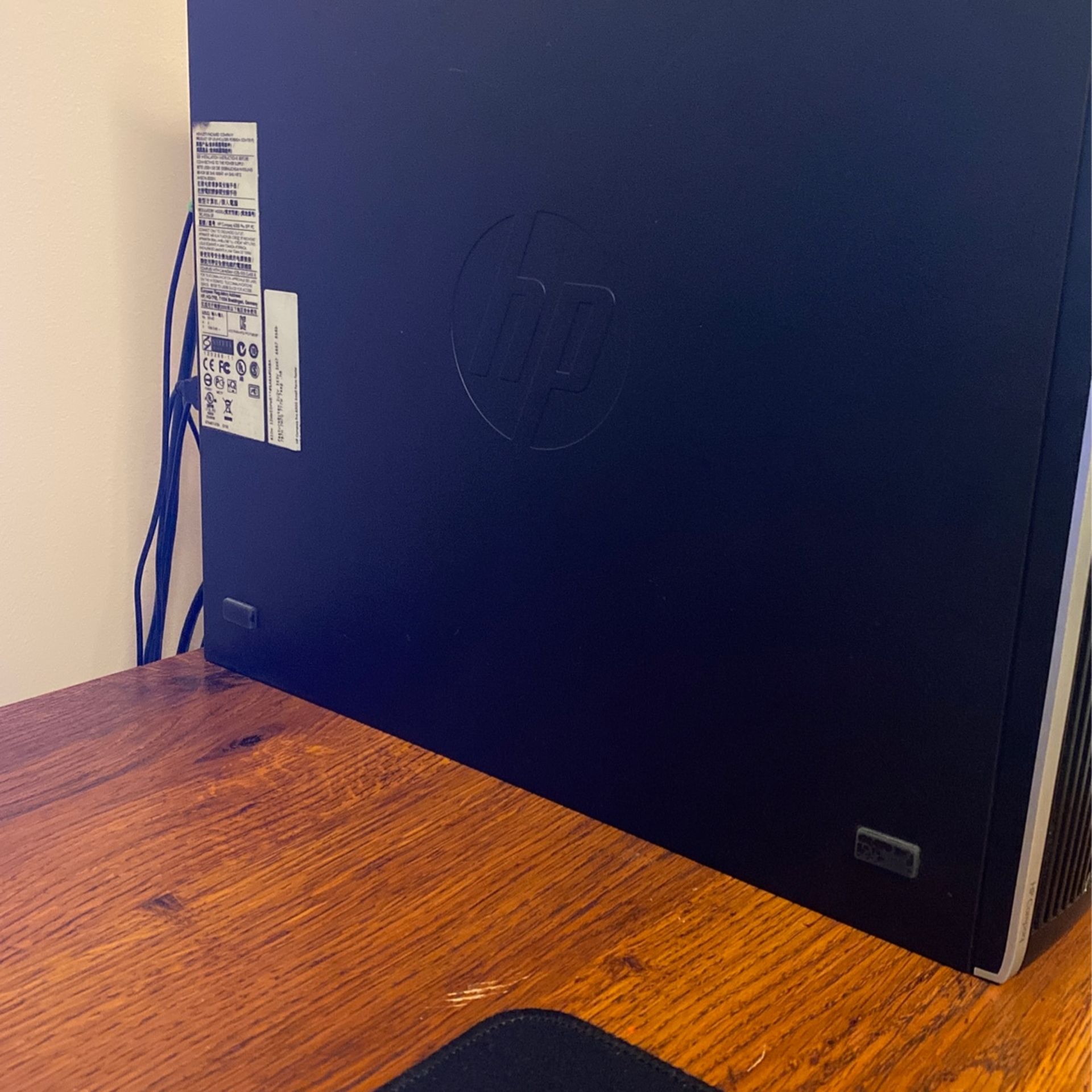 Hp Gaming Computer In Perfect Condotion worth $500.
