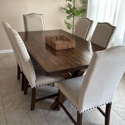 Dinning Table 