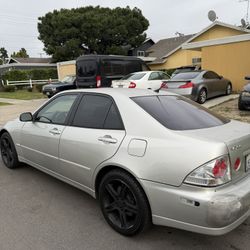 2001 Lexus IS 300