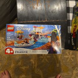 Frozen 2 LEGO Anna's Canoe Expedition
