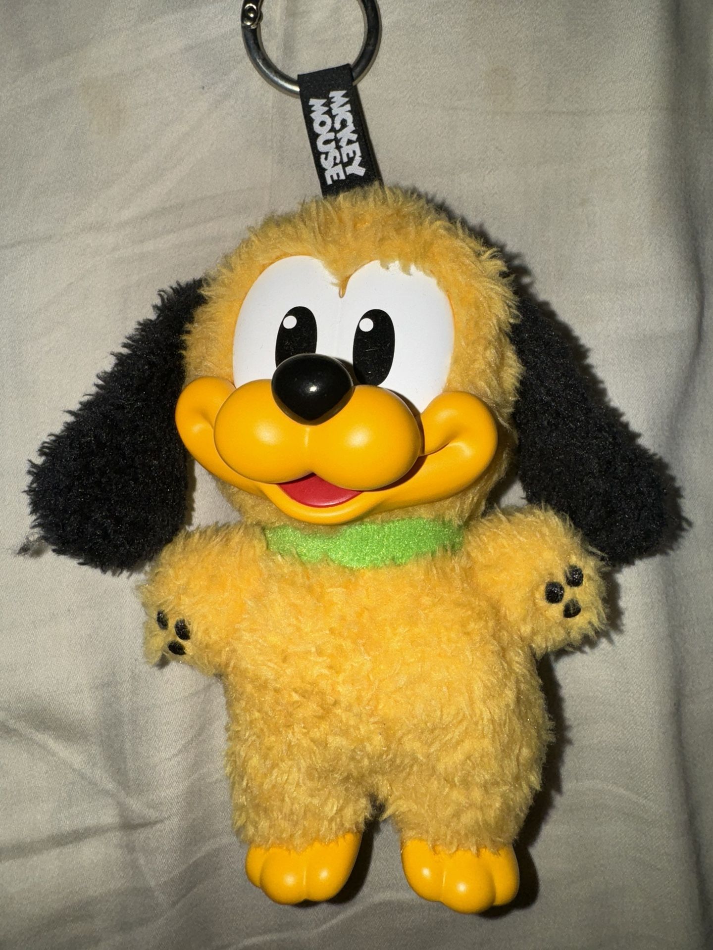 Mickey Family Cute Together Pluto