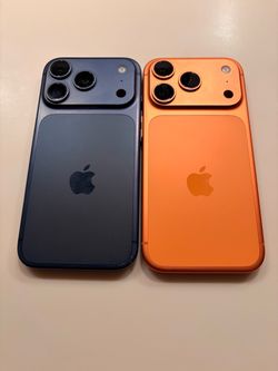 Unlocked Apple 🍏 iPhone 17 Pro (Orange or Blue) 256GB - Great Condition