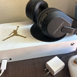 xbox series s, turtle beach wireless headset, scuff instinct pro
