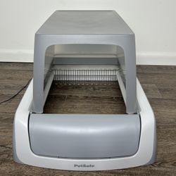 PetSafe ScoopFree  Front-Entry Self-Cleaning Cat Litter Box 