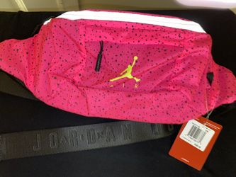 Jordan shoulder/fanny pack new DS receipt 🧾