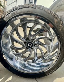 24 inch Hostile H118 Wheels