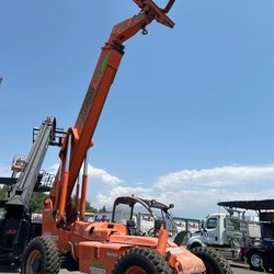 REACH FORKLIFT 10K FORKLIFT 10,000 POUNDS TELEHANDLER - XTREME XR1045