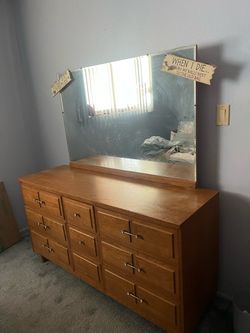 Bedroom dresser w/mirror