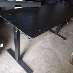 Desk 23x47