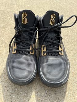 Nike Kyrie Flytrap IV-  Metallic Gold Size 8, WITH BOX