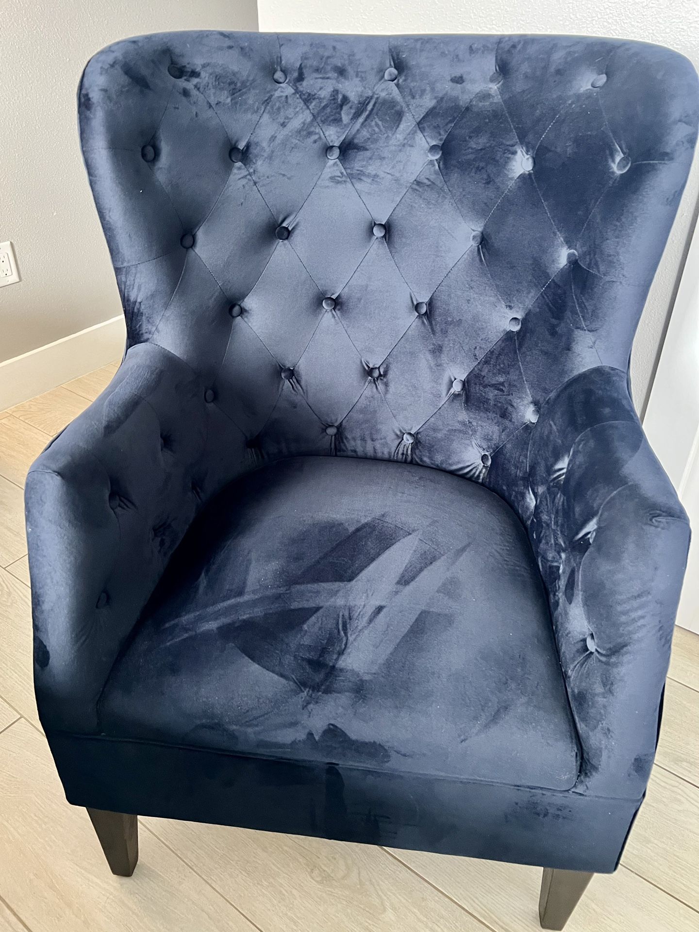 Tufted Wingback Accent Chair