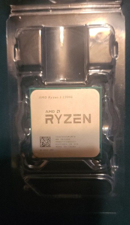 AMD Ryzen 3 2200G